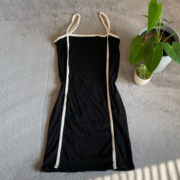 Heart & Hips Dresses & Skirts - Heart & Hips black and white mini bodycon dress size S
